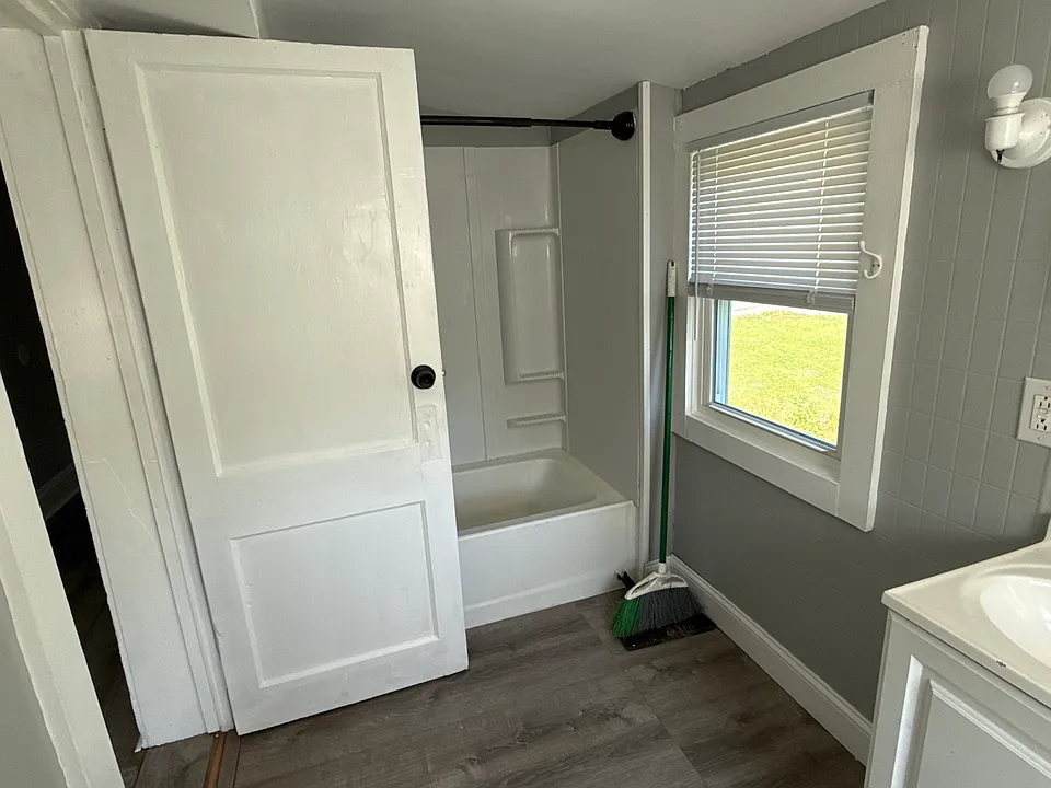 386 Scotchtown Rd #3