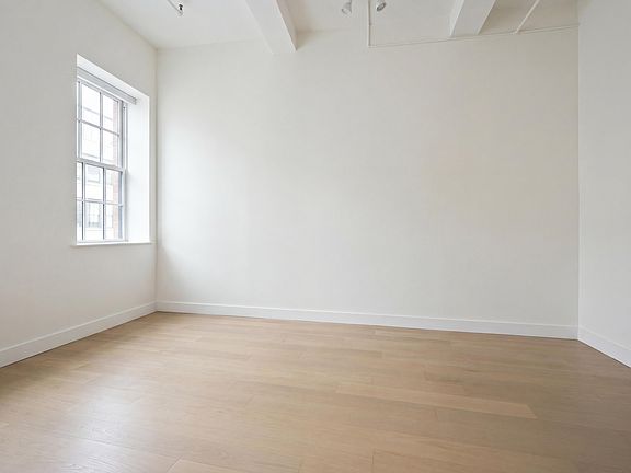 4th image of 251 W 19th St APT 2C