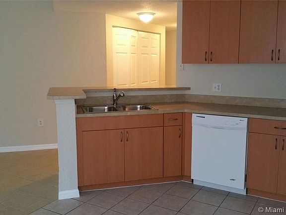 3rd image of 2006 Belmont Ln