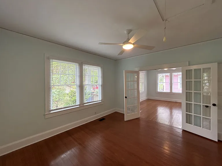 215 S Summit Ave — Photo 10