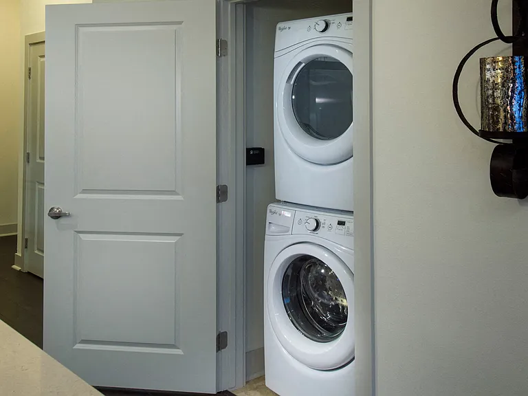 Energy-efficient full-size washers and dryers