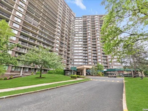 2 Bay Club Drive #3S, Bayside, NY 11360