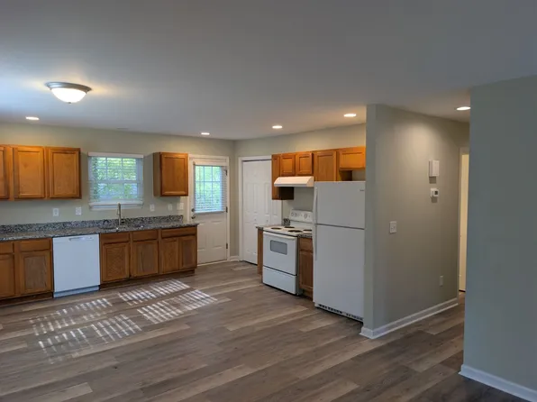 2711 Dearborn Dr, Durham, NC 27704