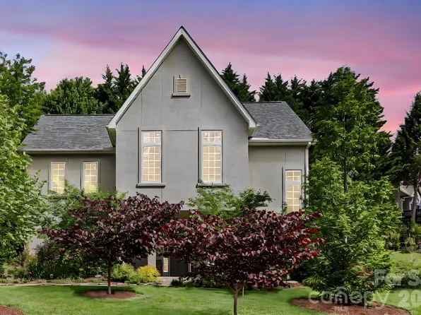 405 Mistletoe Trl, Hendersonville, NC 28791