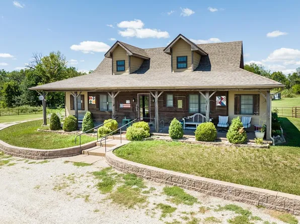 574 600th St, Humboldt, KS 66748