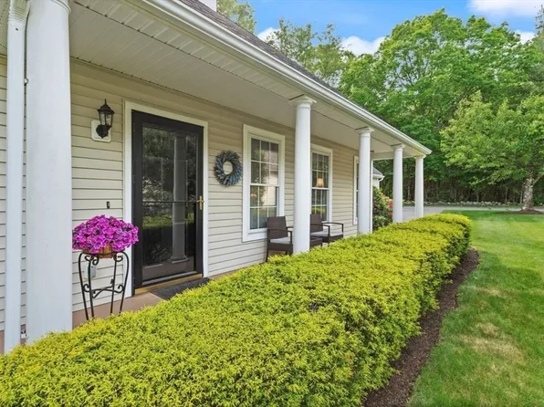 23 Estelle Marsan Dr, South Easton, MA 02375