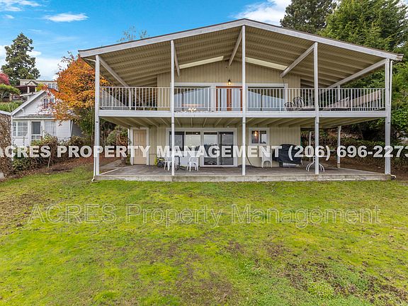 3rd image of 8464 Island Dr S