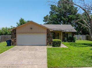 8909 Bryn Mawr Cir, Fort Smith, AR 72908
