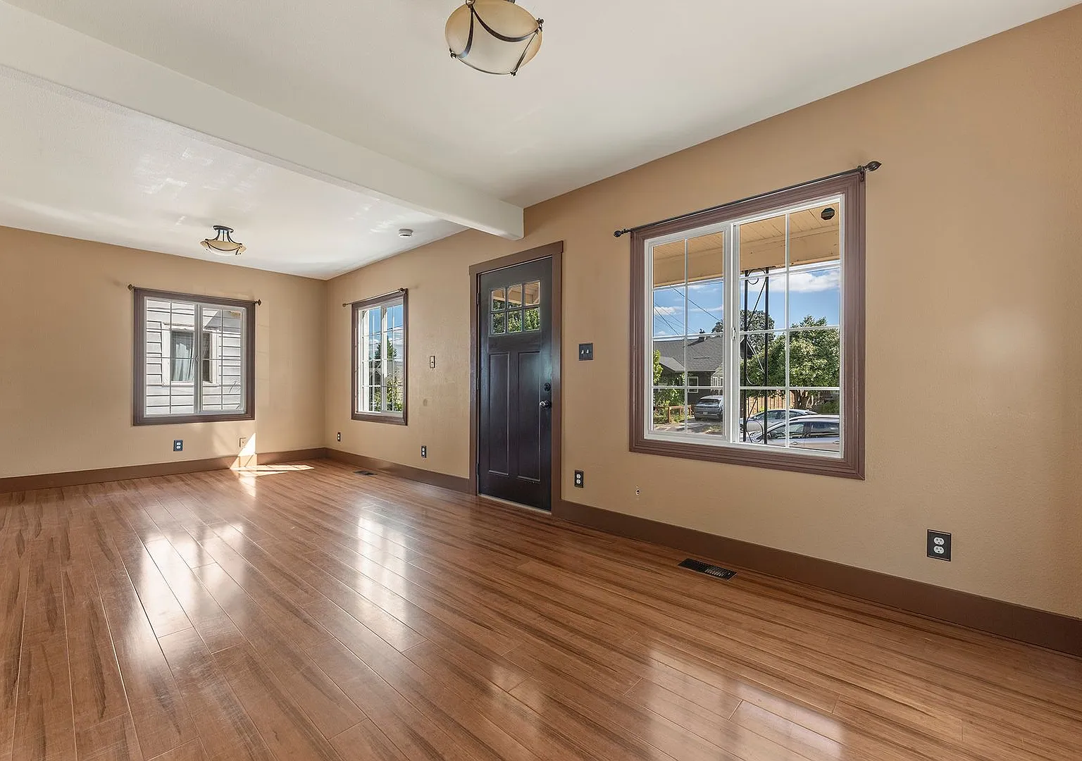 Arbor Lodge 3 Bd 2full Bath 1500 Sf Ready 4 U! — Photo 2