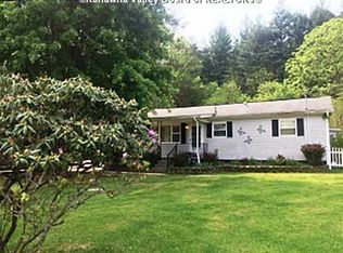 422 Honeysuckle Ln, Hamlin, WV 25523