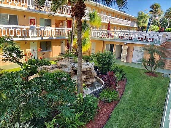5th image of 2111 Lakeview Dr APT 7B