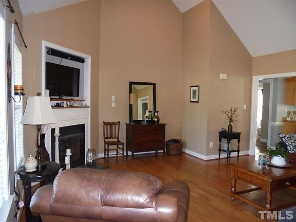 2nd image of 725 Olivia Way