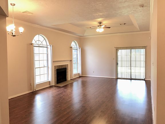 2nd image of 11303 Crooked Pine Dr