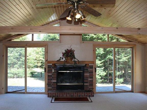 3rd image of 1544 Dogwood Dr