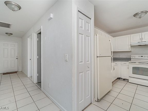 4th image of 1110 Ivan Ave S