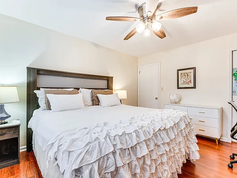841 Artwood Rd NE — Photo 3