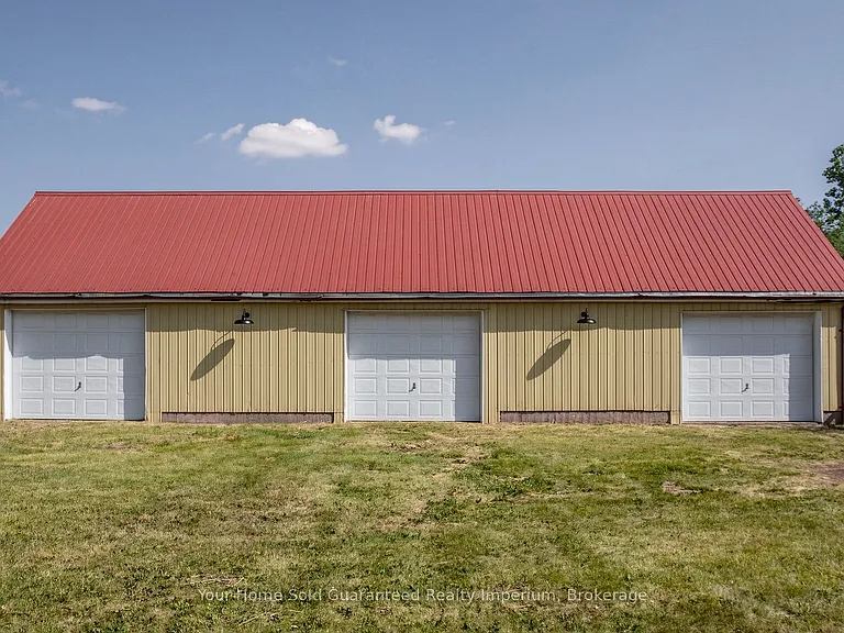2060 Highway 7 — Photo 29