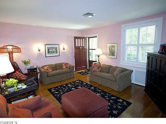 3rd image of 1227 Westminster Ave