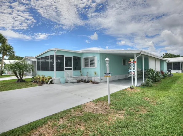 913 Hawthorn Cir, Barefoot Bay, FL 32976