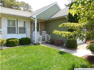 29 Stonybrook Rd #B, Manchester Township, NJ 08759