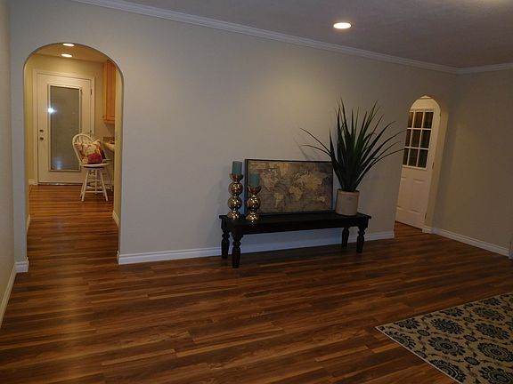 5th image of 3844 A St
