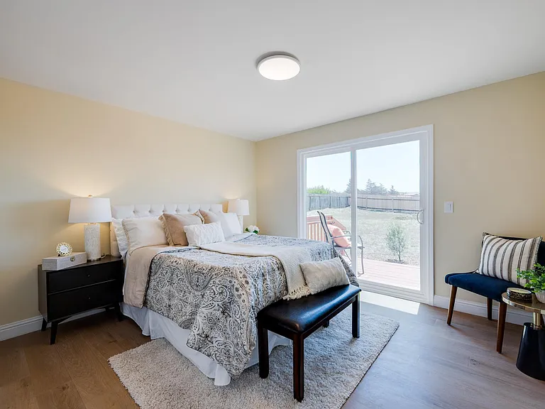 490 Jean Cir — Photo 10