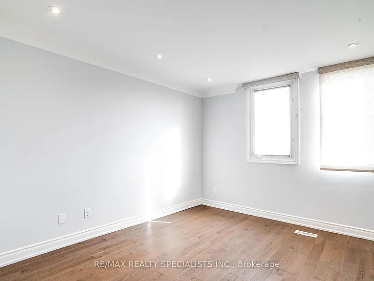 100 Arbors Ln #Townhouse 5 — Photo 14