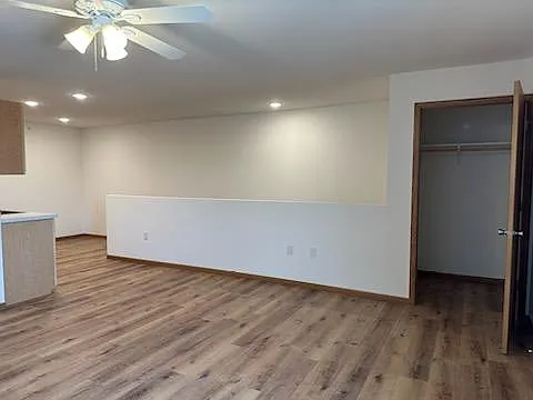 Carver Flats - 212 — Photo 2