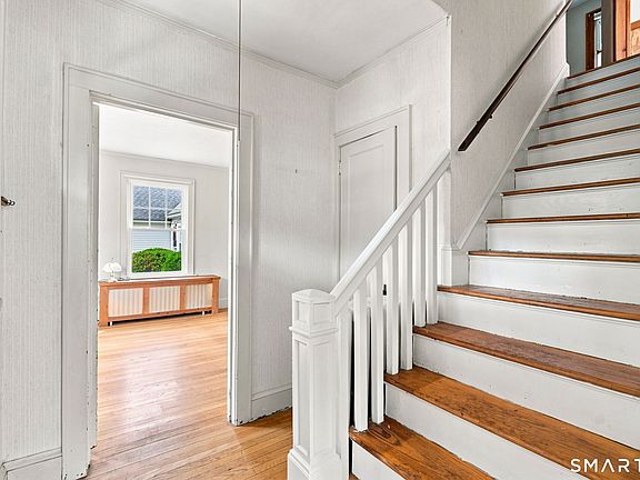 3rd image of 14 Kellogg Street
