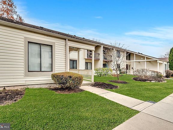 2nd image of 2 Avon Dr W #T-2