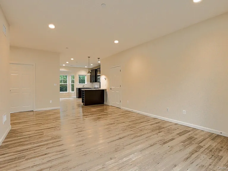 1 Grace Ln — Photo 3