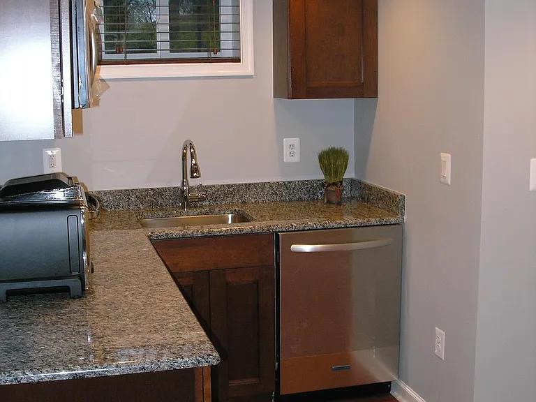 4217 University Dr — Photo 7