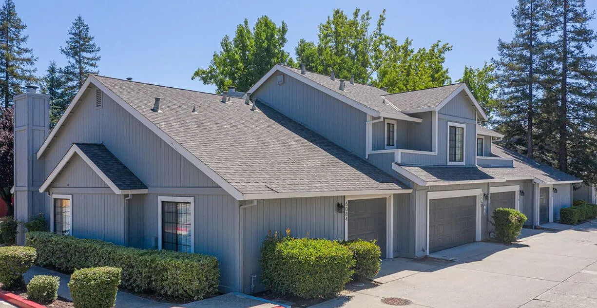 Woodstream Townhomes — Photo 3