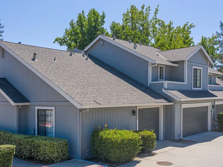 Woodstream Townhomes — Photo 3