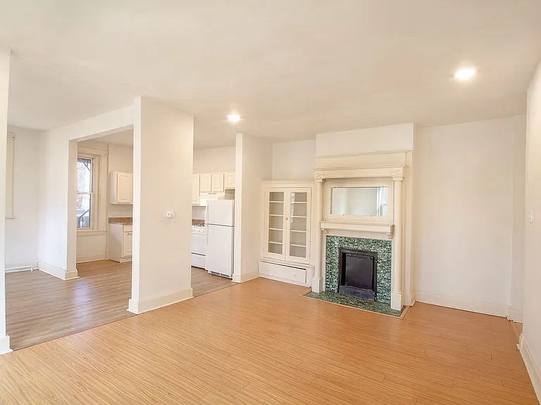 423 Biddle Ave — Photo 4