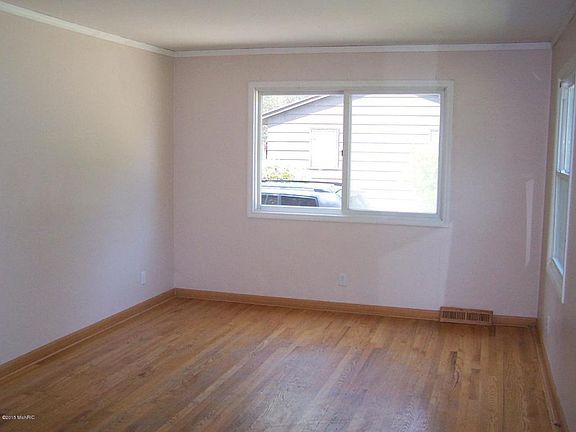 3rd image of 3413 Dean Lake Ave NE