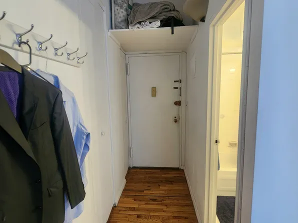 4 Lexington Avenue image 7 of 8