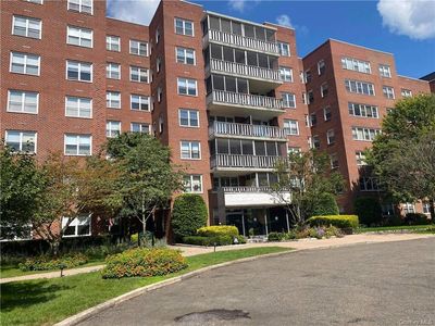 230 Garth Rd APT 8K1, Scarsdale, NY, 10583