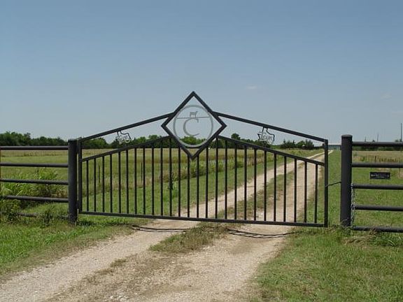 4th image of 4411 Fm 198 E