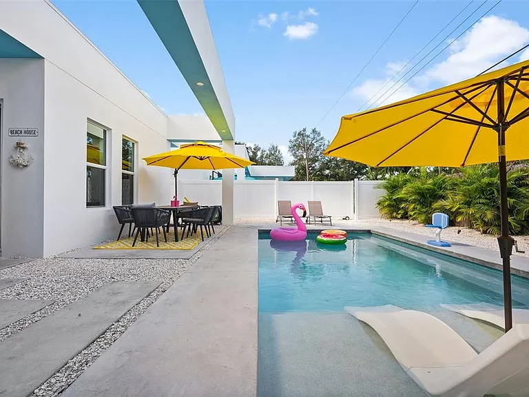 2375 Waldemere St — Photo 33