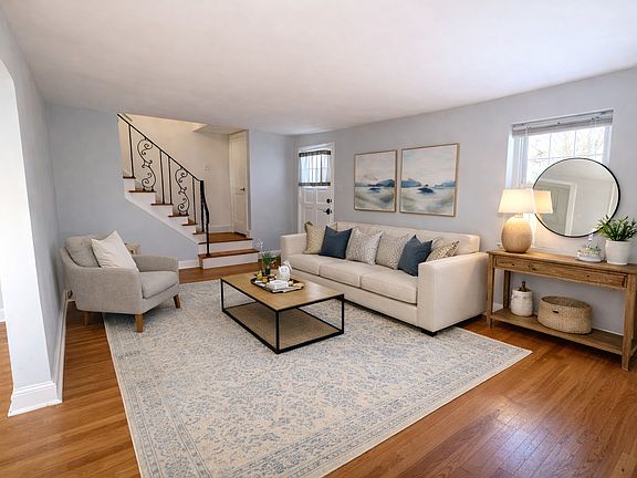 Living room (virtually staged)