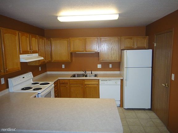 3rd image of 901 River Trail Ln Unit 202