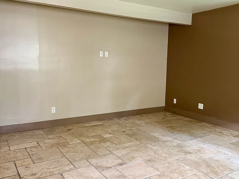 800 W Main St #2 — Photo 13