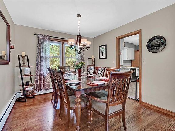 3rd image of 16 Lannis Ave