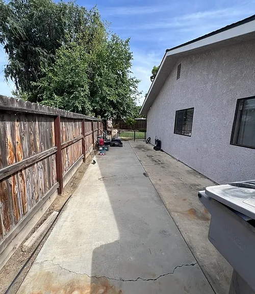 1690 Buckingham Ave — Photo 18