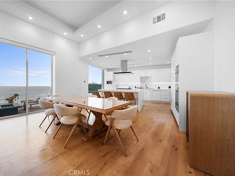 31654 Broad Beach Rd — Photo 16