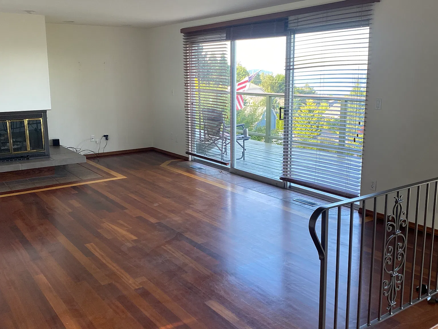 4 bed, 2425 sqft, $3,450 — Photo 3