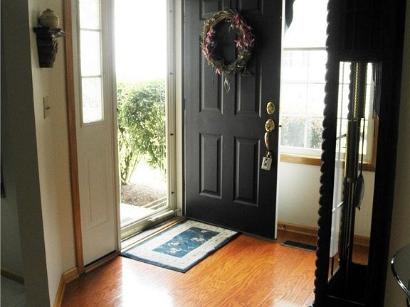 3rd image of 21391 Woodview Cir