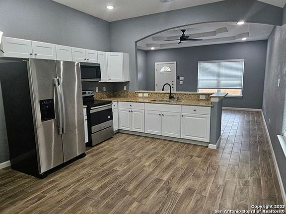 4th image of 1308 Aransas Ave