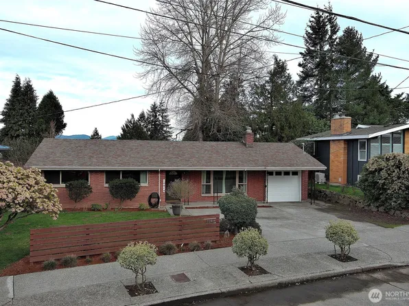 10414 61st Avenue S, Seattle, WA 98178